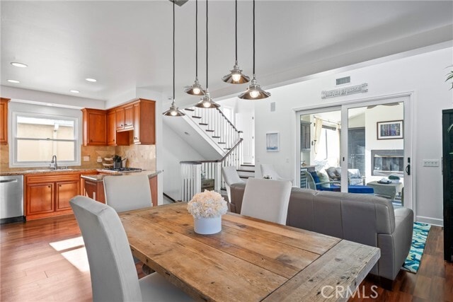 Building Photo - 426 Narcissus Ave