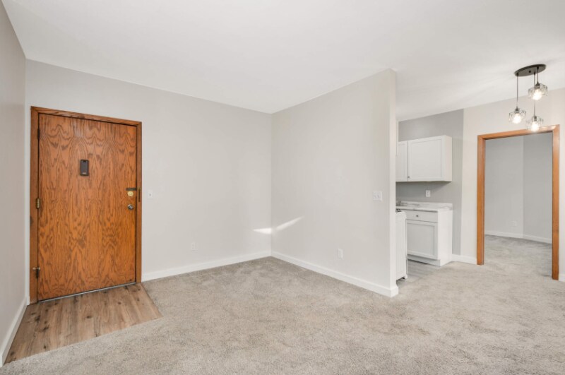 Building Photo - 3212 Fremont Ave S