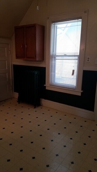 Building Photo - 1458 S 79th St