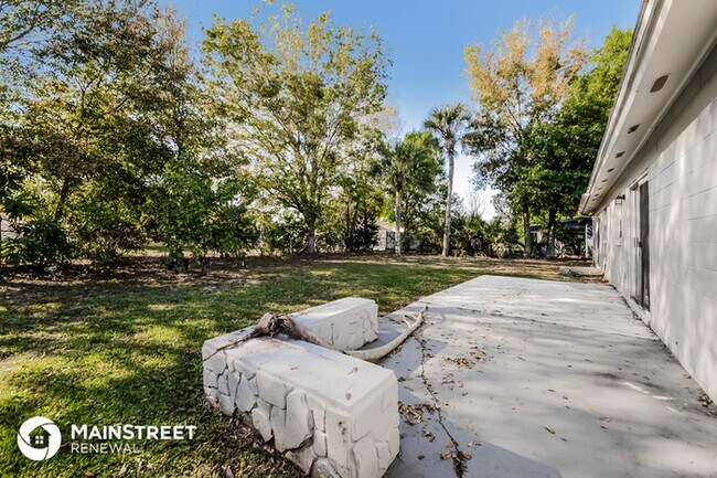 Building Photo - 118 Dahlia Dr