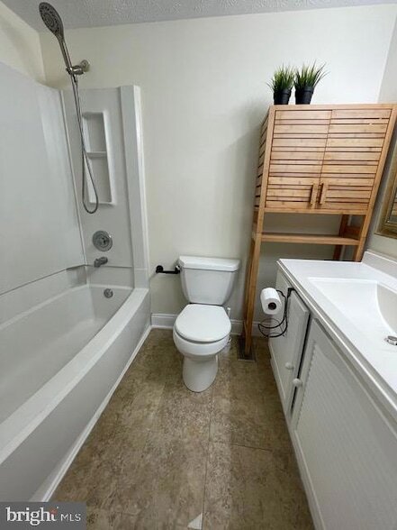 Building Photo - 402 Kojun Ct