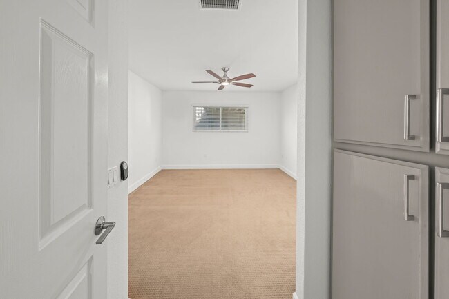 Building Photo - 4741 Choctaw Dr