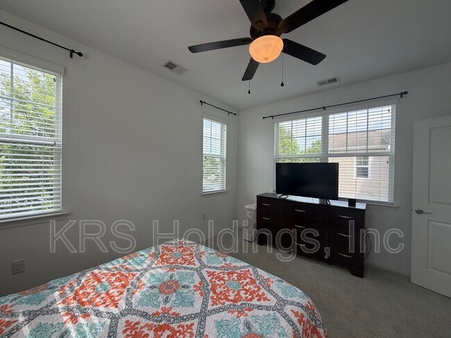 Building Photo - 1517 Rollesby Way
