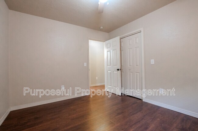 Building Photo - 202 Stanton Dr