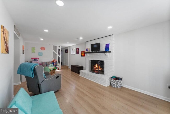 Building Photo - 12816 Greenhall Dr