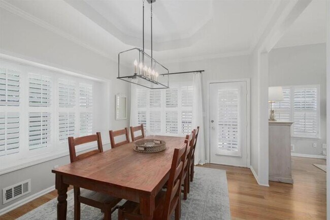 Building Photo - 12080 Greenmont Walk