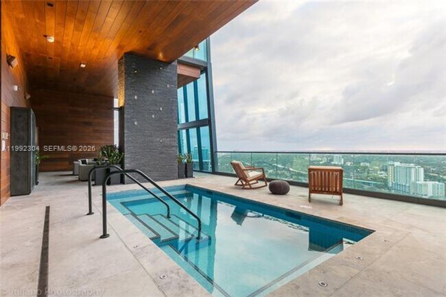 Building Photo - 1451 Brickell Ave