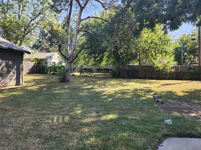 Building Photo - 1008 NW 34th St