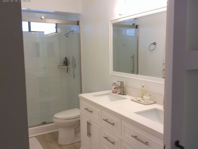 Building Photo - Three bedroom, two bath home located on a quiet cul-de-sac in desirable Bay View Heights