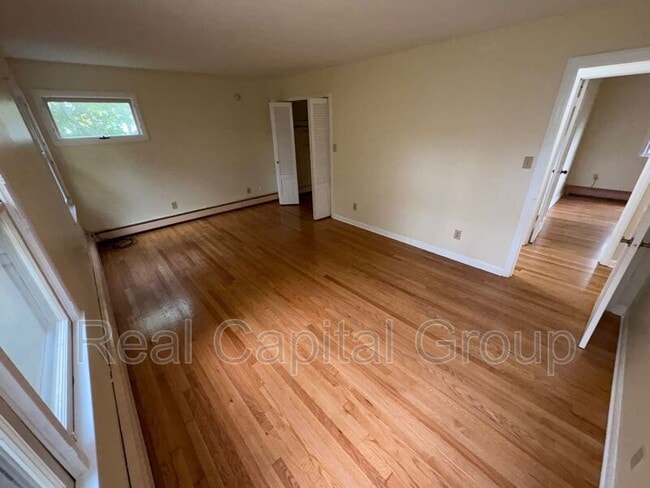 Building Photo - 38 Glenwood St