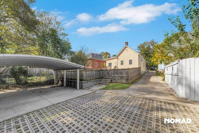 Building Photo - 630 Headley Ave