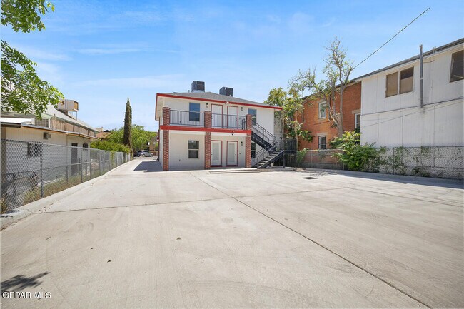 Building Photo - 1107 Myrtle Ave