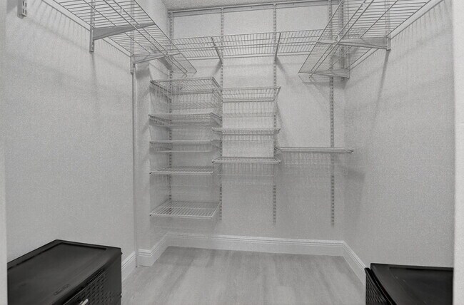 Building Photo - 4 Royal Palm Way