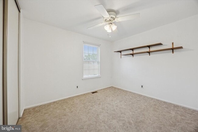 Building Photo - 188 S Hill Dr
