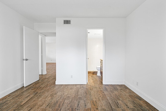 Building Photo - 4995 Sable Pine Cir