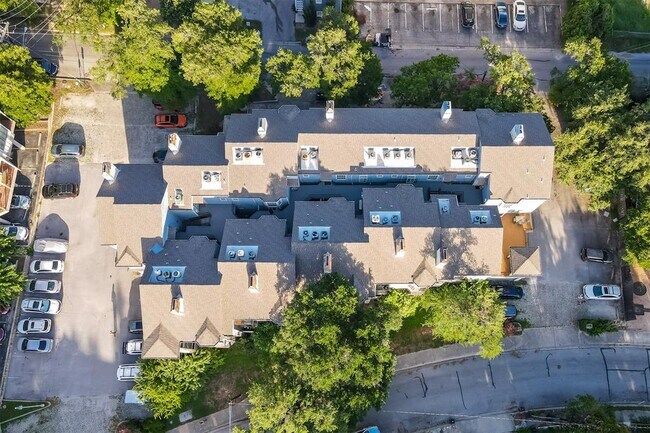 Building Photo - 3111 Tom Green St