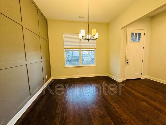 Building Photo - 1128 Belle Pond Ave