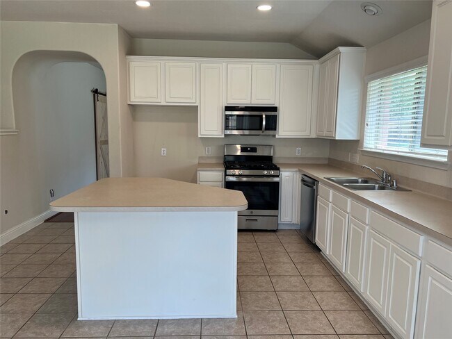 Building Photo - 2234 Tremont Trail Ln