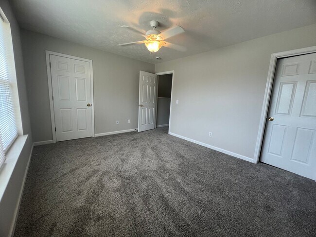 Building Photo - 1505 Center Pointe Dr