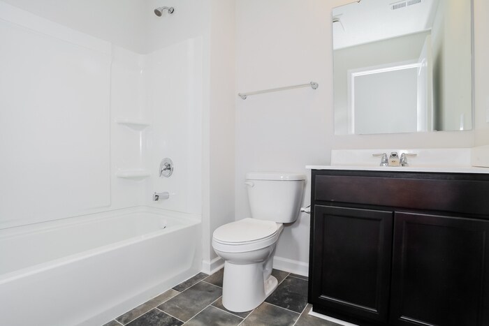 Building Photo - 902 3rd St