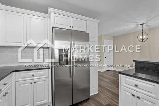 Building Photo - 2233 Perrins Ln