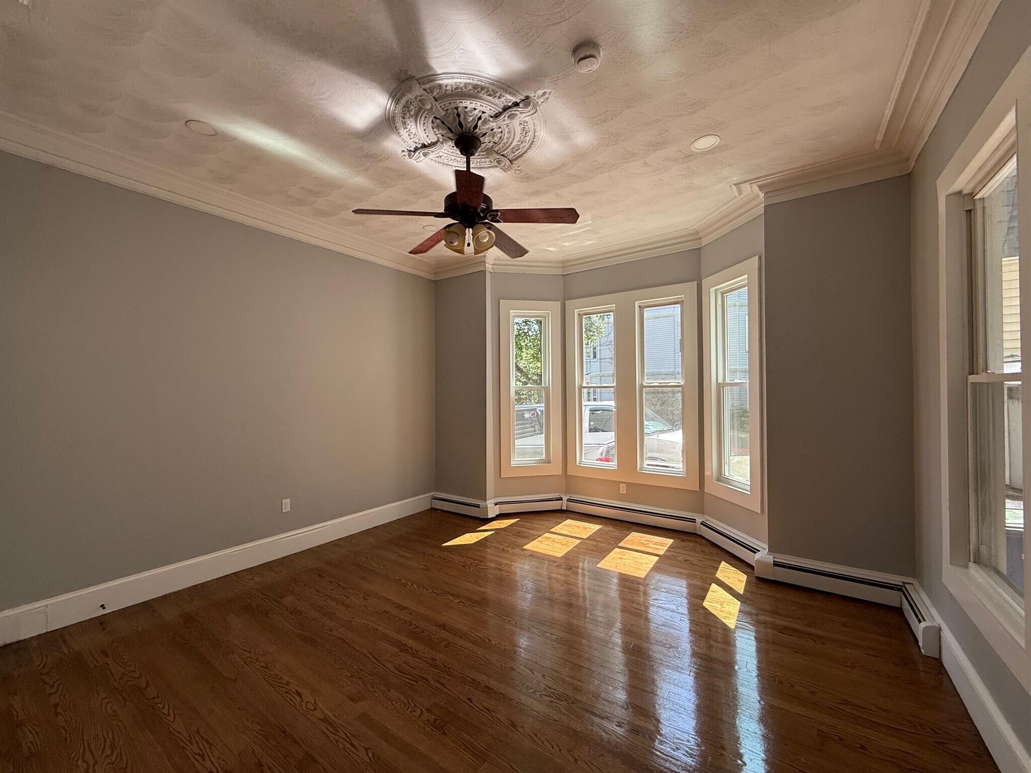 Building Photo - 58 Vinal Ave