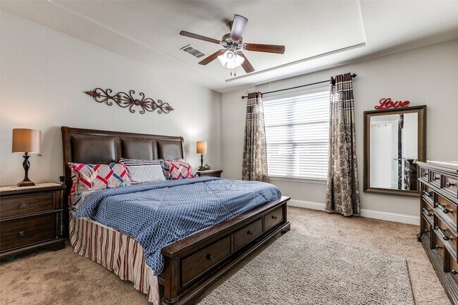Building Photo - 8609 McCutchins Dr