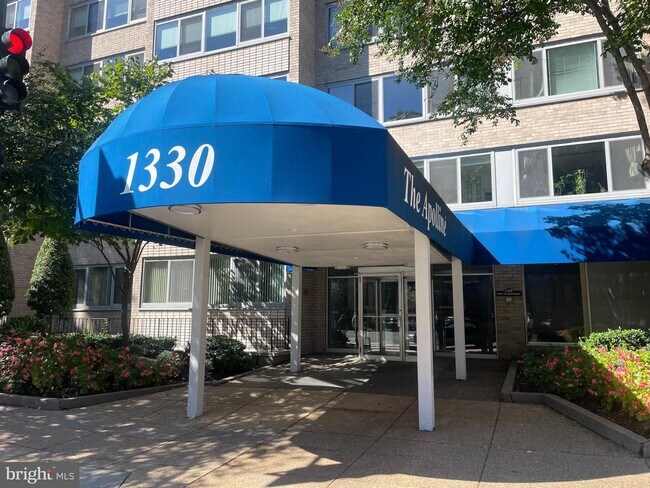 Building Photo - 1330 New Hampshire Ave NW