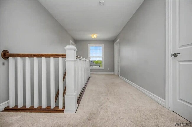 Building Photo - 46 Eagleview Dr