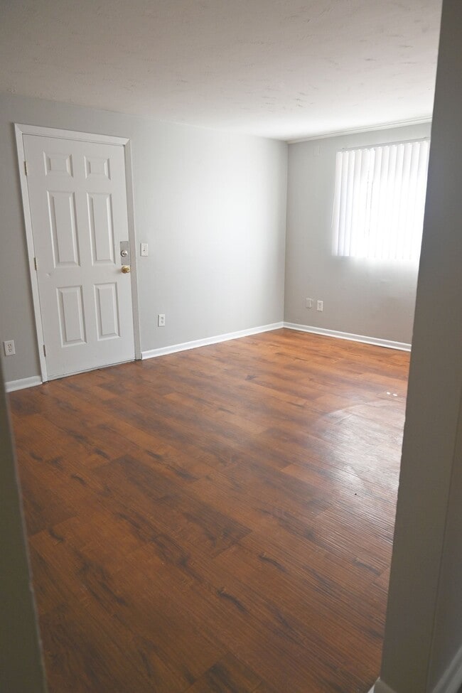 Floorplan - Benson Crest Apartments