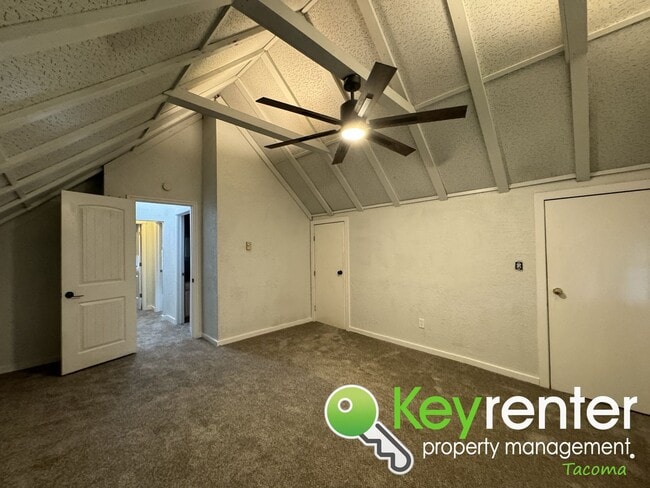 Building Photo - Captivating Multi-level 4Bed/2Bath Tacoma ...