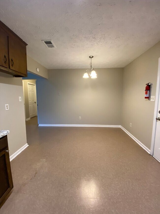 Building Photo - 111 Loblolly Dr