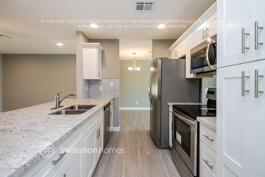 Building Photo - 3516 S Juniper St