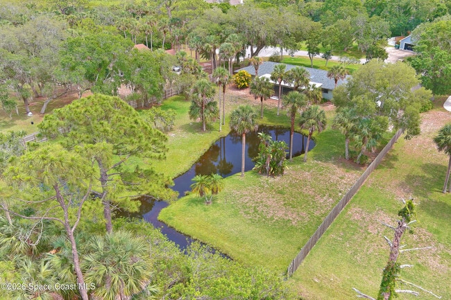 Building Photo - 670 Kings Way