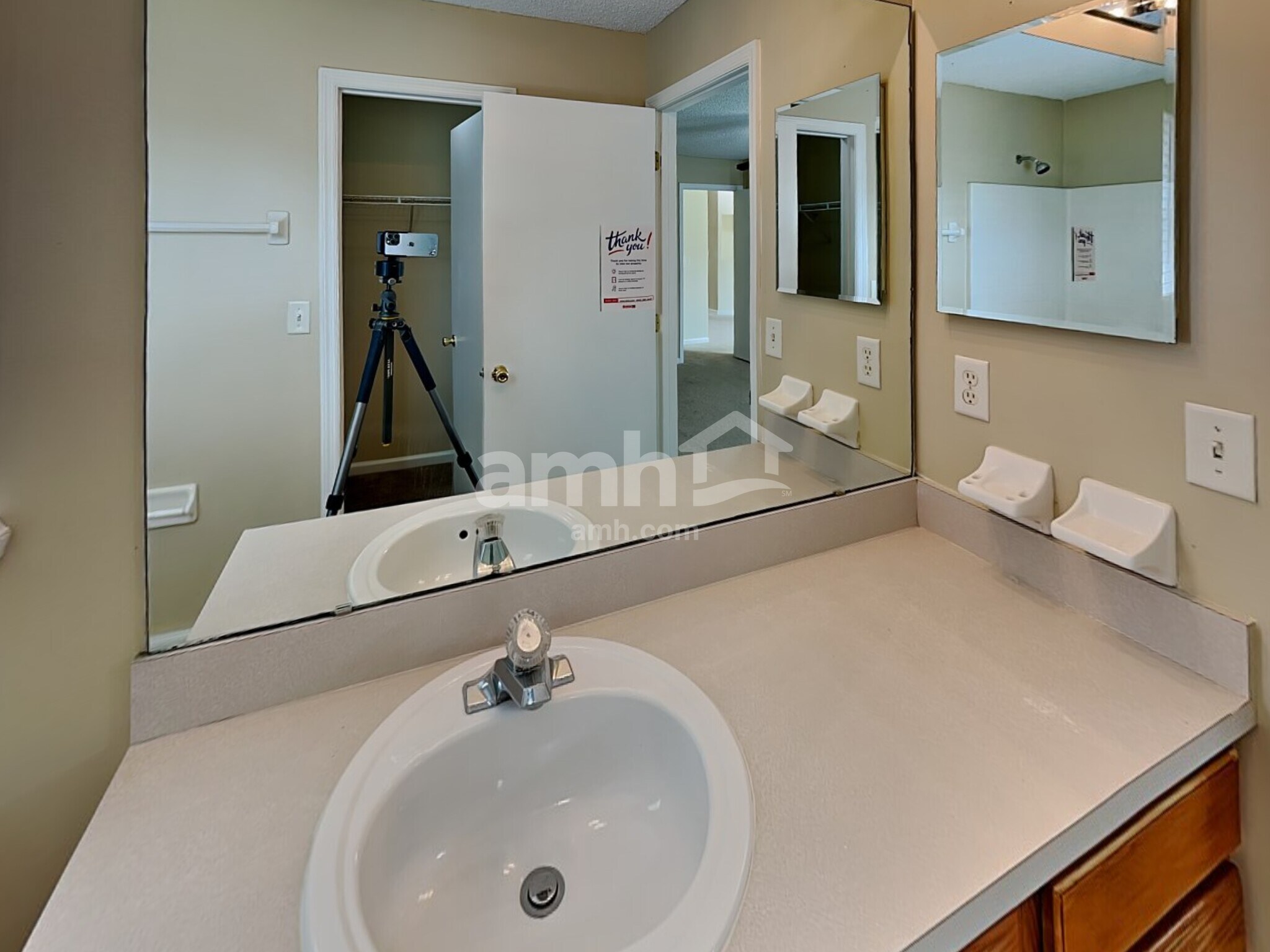 Building Photo - 509 Chancellor Dr W
