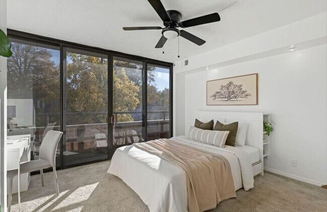 Building Photo - Incredible Location with 2 secure parking spaced