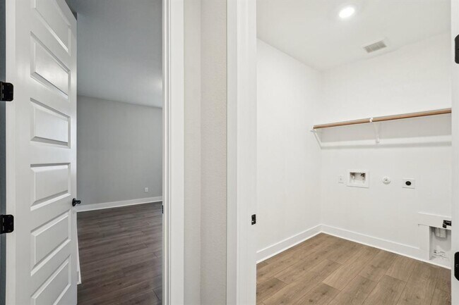 Building Photo - 4216 Caroline Mae Cv