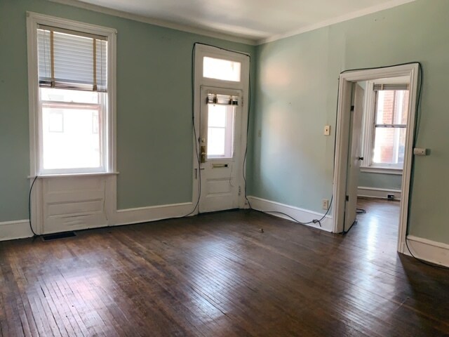 Building Photo - 252 Cumberland St