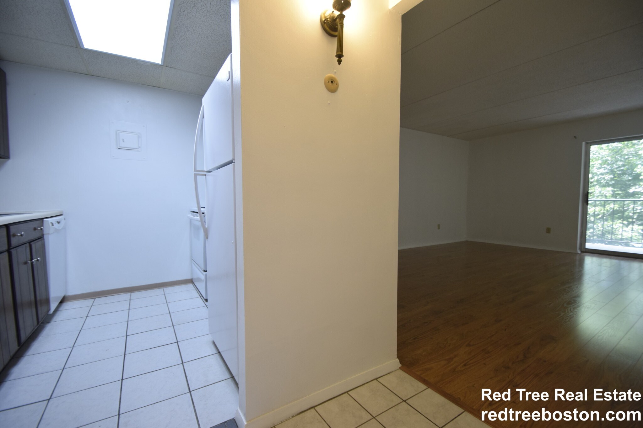 Building Photo - 50-56 Broadlawn Park