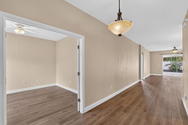 Building Photo - 5605 Hawklake Rd