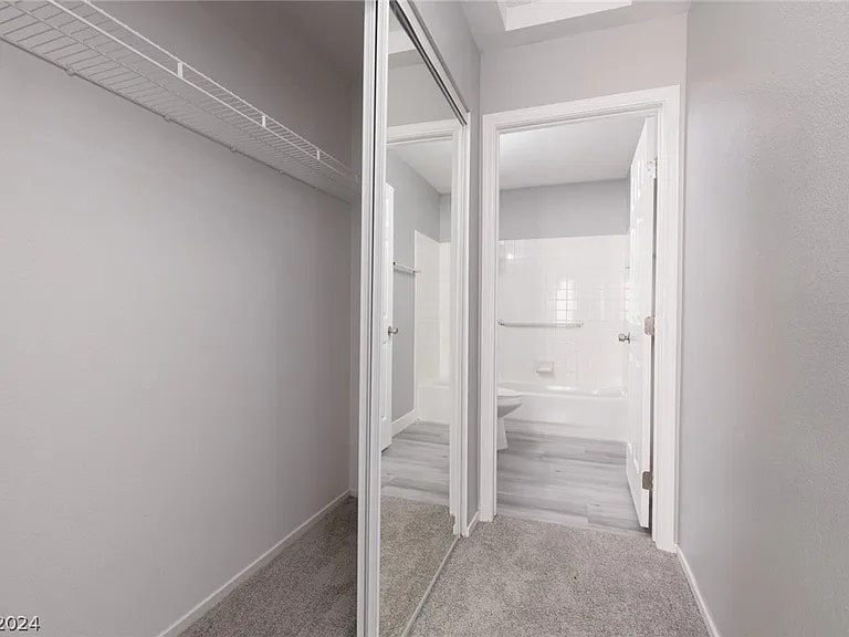 Building Photo - 8437 Majestic View Ave