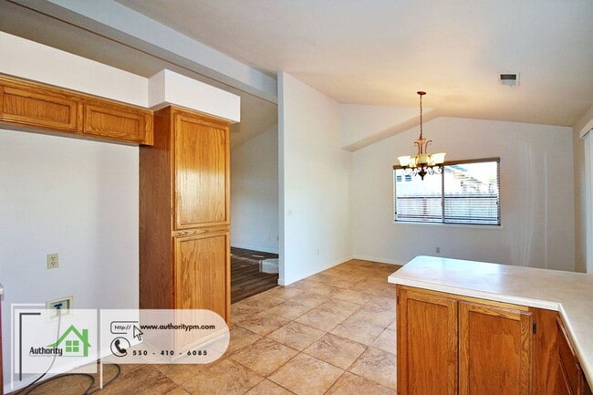 Building Photo - 2882 Sandstone Dr