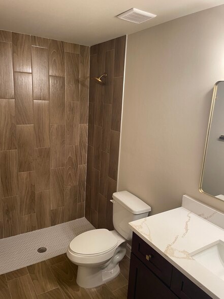 Building Photo - 2815 Jackson St