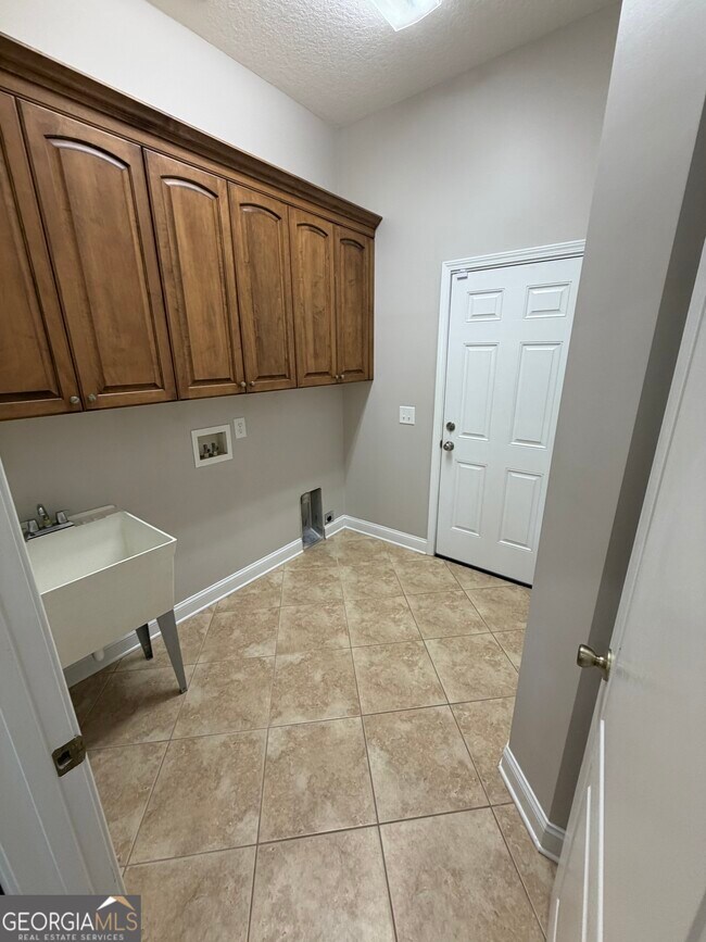 Building Photo - 108 Heron's Nest Cir