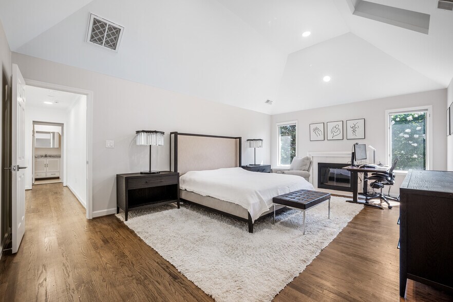Master Bedroom - 7624 Wheatcroft Ct