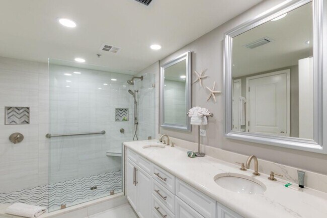 Building Photo - 3 Portofino Dr