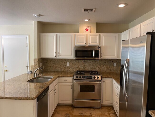 Building Photo - 2246 Sisley Pl