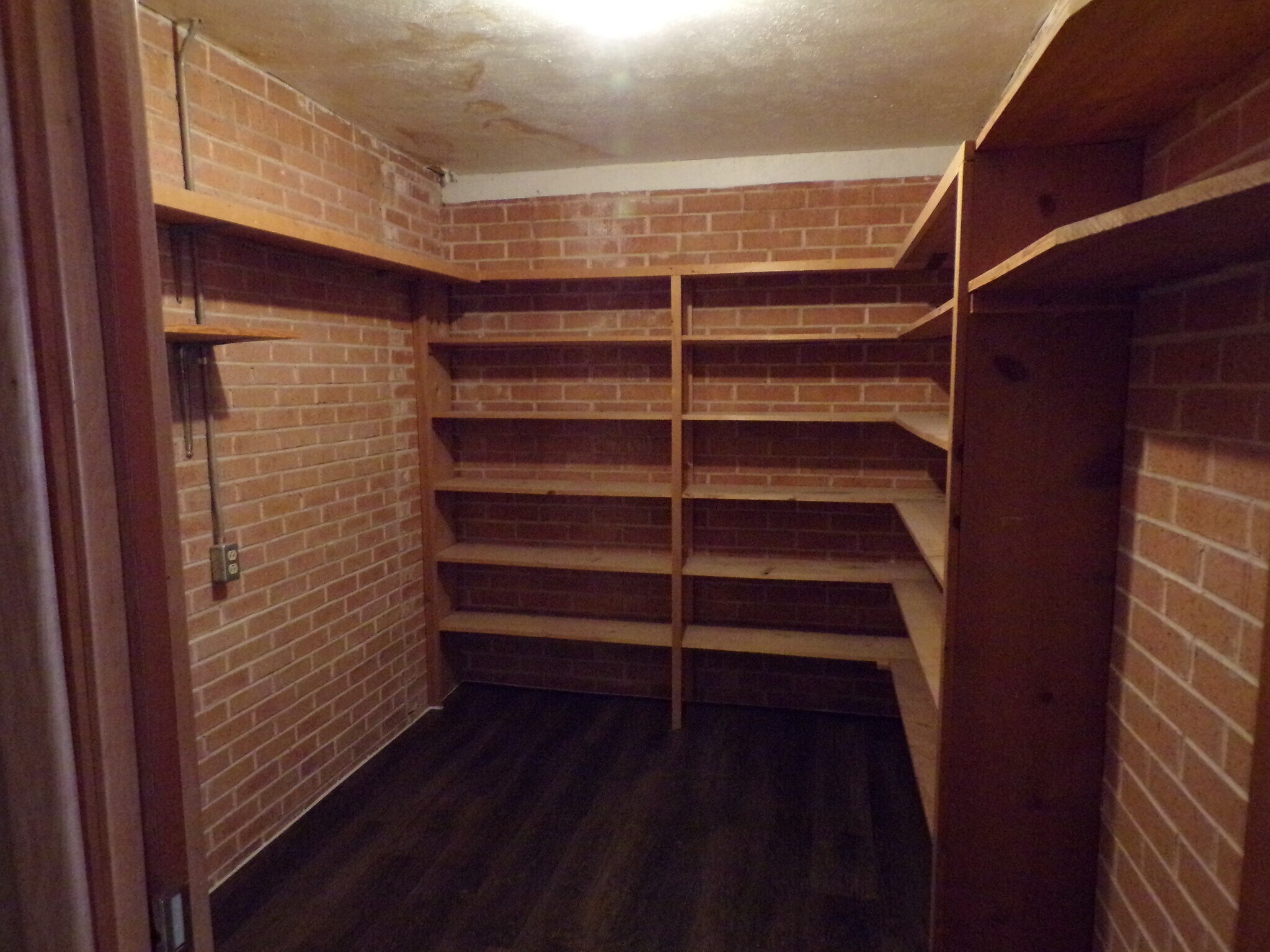 Storage Room - 128 E Yucca Ave