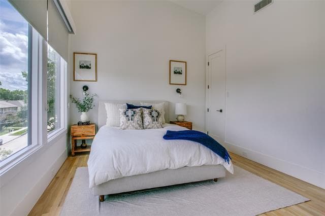 Building Photo - 6039 Lewis St