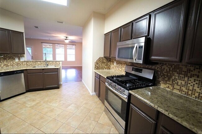 Building Photo - 18427 Fir Hollow Cir
